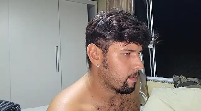 Snapshot of Luksmen chatting on 12-12-24, 11:58 Luksmen online show from 12-12-24, 11:58