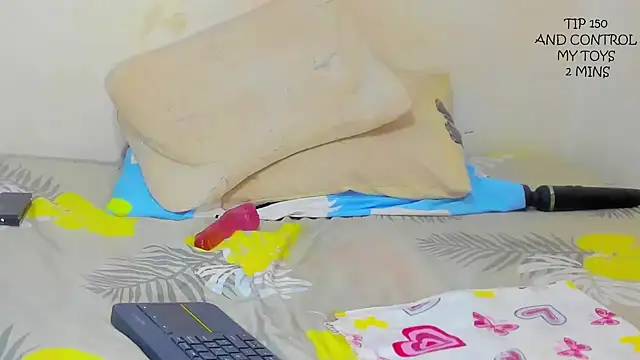 Snapshot of aphrodites_ass chatting on 01-16-25, 12:31 aphrodites ass online show from 01-16-25, 12:31