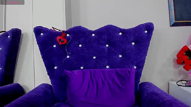 Snapshot of AngellBlackX chatting on 02-19-25, 08:52 AngellBlackX online show from 02-19-25, 08:52