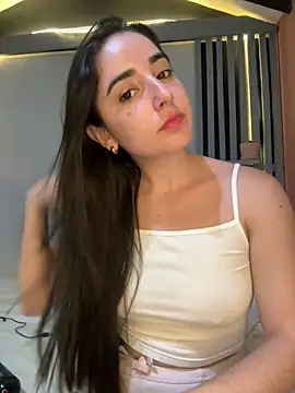 Snapshot of Victoria-And1 chatting on 02-07-25, 01:25 Victoria-And1 online show from 02-07-25, 01:25