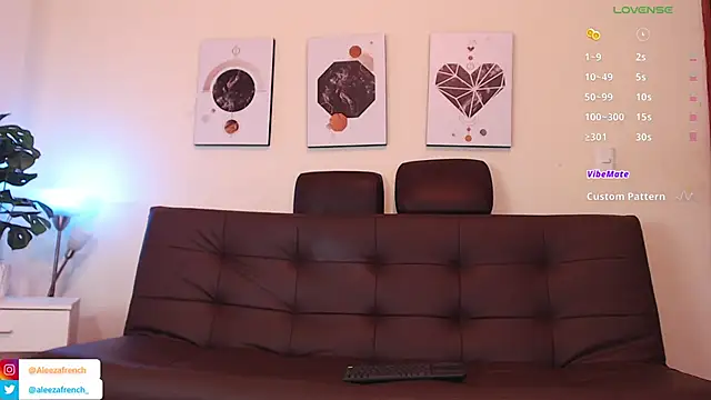 AleezaFrench online show from 12-17-24, 01:49