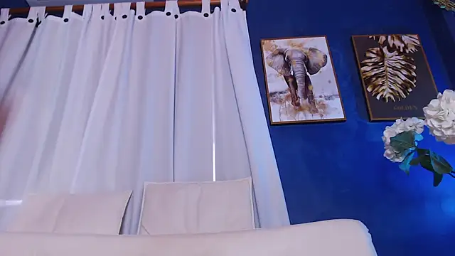 AleezaFrench online show from 12-20-24, 01:43