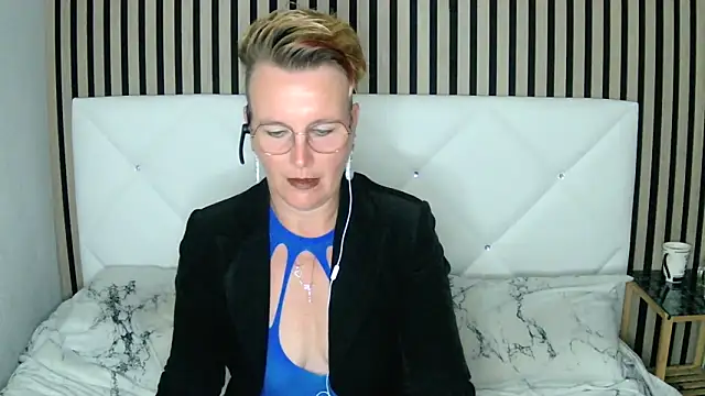 Snapshot of xxNoeliaxx chatting on 01-16-25, 08:00 xxNoeliaxx online show from 01-16-25, 08:00