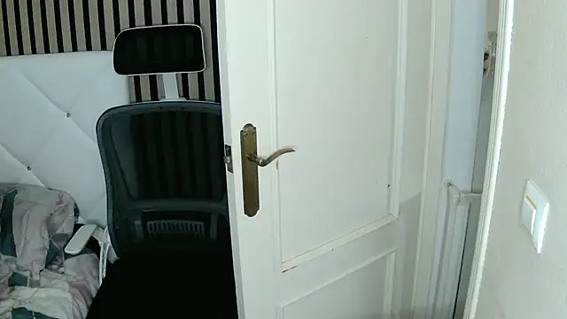 Snapshot of xxNoeliaxx chatting on 03-20-25, 07:58 xxNoeliaxx online show from 03-20-25, 07:58