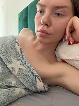 Snapshot of Lisaaa_Alisa chatting on 06-18-26, 09:14 Lisaaa Alisa online show from 06-18-26, 09:14