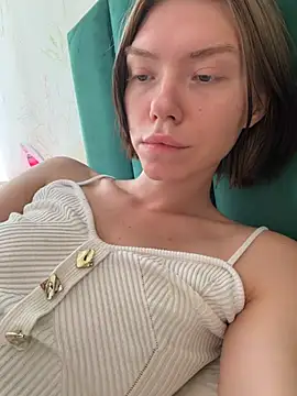 Snapshot of Lisaaa_Alisa chatting on 07-22-26, 04:37 Lisaaa Alisa online show from 07-22-26, 04:37