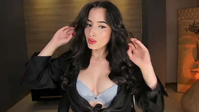 Snapshot of DominiqueVega chatting on 01-13-25, 08:37 DominiqueVega online show from 01-13-25, 08:37