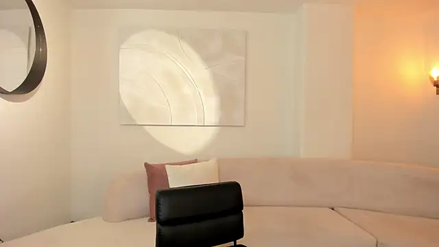 Snapshot of DominiqueVega chatting on 03-10-25, 12:29 DominiqueVega online show from 03-10-25, 12:29