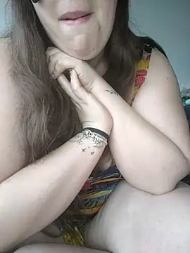 Snapshot of FrancaiseLynne chatting on 02-16-25, 04:32 FrancaiseLynne online show from 02-16-25, 04:32