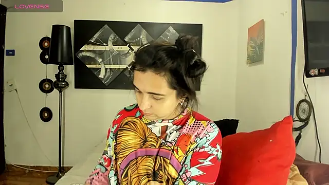 SARAMISHA online show from 09-11-25, 02:28