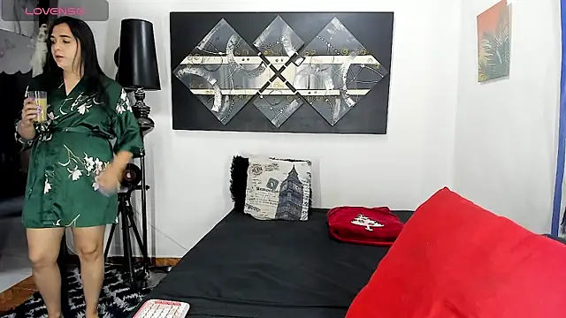 SARAMISHA online show from 12-21-25, 02:02