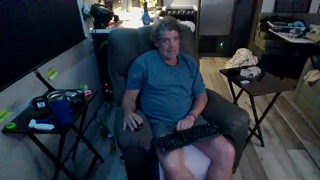 lateniter online show from 04-08-26, 01:49