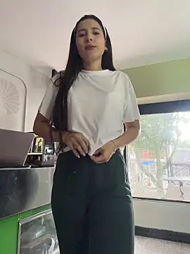 LittleDoll    online show from 06-18-26, 12:20