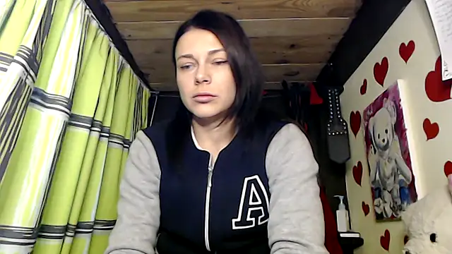 Snapshot of HarleyQuinn_69 chatting on 01-24-25, 06:56 HarleyQuinn 69 online show from 01-24-25, 06:56