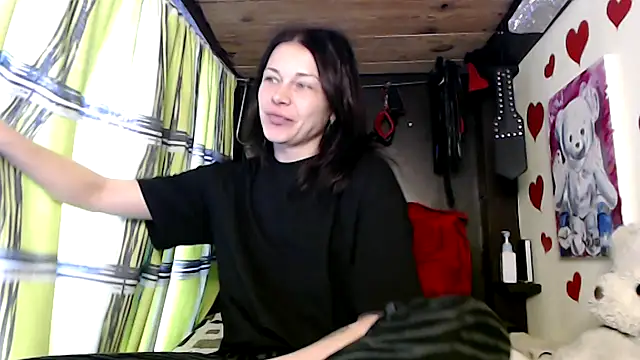 Snapshot of HarleyQuinn_69 chatting on 03-13-25, 06:37 HarleyQuinn 69 online show from 03-13-25, 06:37