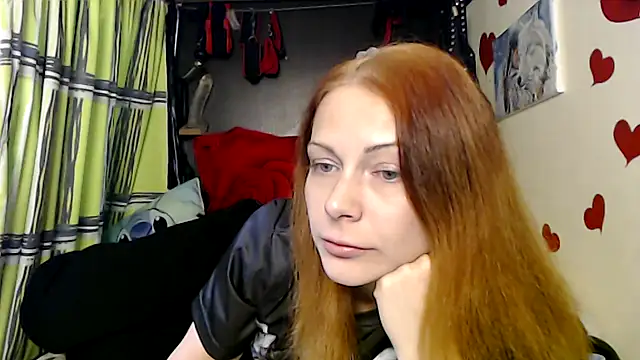 Snapshot of HarleyQuinn_69 chatting on 09-19-25, 07:47 HarleyQuinn 69 online show from 09-19-25, 07:47