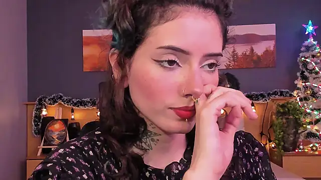 Snapshot of LiliJones_ chatting on 12-11-24, 04:53 LiliJones online show from 12-11-24, 04:53