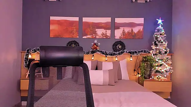 Snapshot of LiliJones_ chatting on 12-11-24, 07:57 LiliJones online show from 12-11-24, 07:57