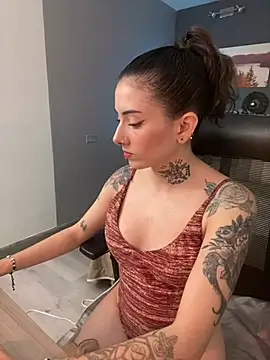 Snapshot of LiliJones_ chatting on 12-14-24, 01:49 LiliJones online show from 12-14-24, 01:49