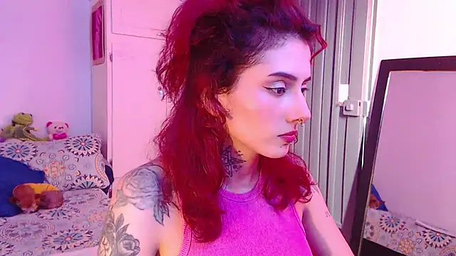 Snapshot of LiliJones_ chatting on 02-04-25, 06:17 LiliJones online show from 02-04-25, 06:17