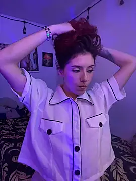 Snapshot of LiliJones_ chatting on 02-25-25, 06:42 LiliJones online show from 02-25-25, 06:42