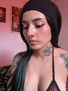 Snapshot of LiliJones_ chatting on 03-01-25, 07:59 LiliJones online show from 03-01-25, 07:59