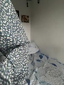 Snapshot of LiliJones_ chatting on 03-04-25, 10:05 LiliJones online show from 03-04-25, 10:05