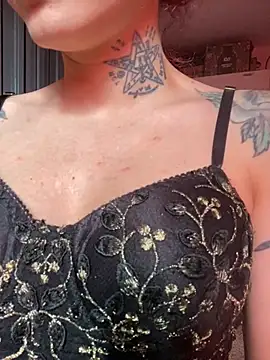 Snapshot of LiliJones_ chatting on 03-05-25, 04:57 LiliJones online show from 03-05-25, 04:57