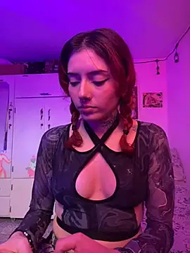 Snapshot of LiliJones_ chatting on 03-13-25, 08:43 LiliJones online show from 03-13-25, 08:43