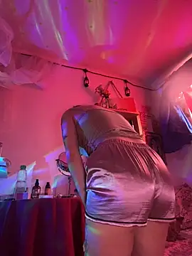 Snapshot of LiliJones_ chatting on 09-24-25, 08:23 LiliJones online show from 09-24-25, 08:23