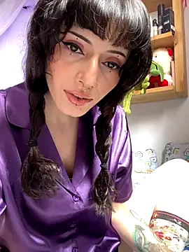 Snapshot of LiliJones_ chatting on 11-06-25, 03:35 LiliJones online show from 11-06-25, 03:35