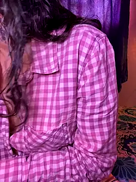 Snapshot of LiliJones_ chatting on 11-20-25, 04:07 LiliJones online show from 11-20-25, 04:07