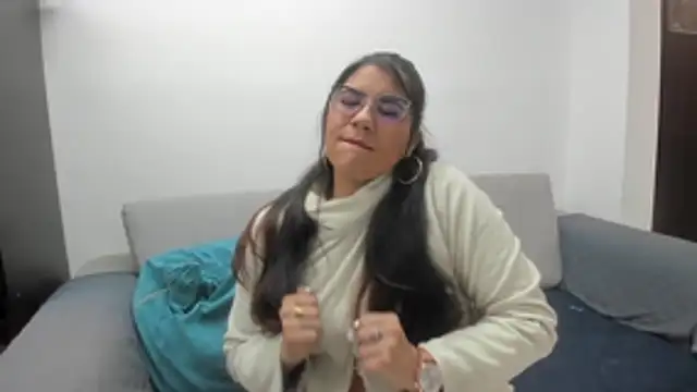 Luna Dumont online show from 01-08-26, 11:12