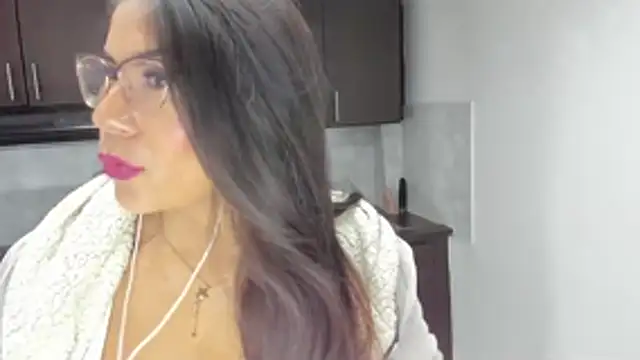 Snapshot of Luna_Dumont chatting on 04-21-26, 11:05 Luna Dumont online show from 04-21-26, 11:05