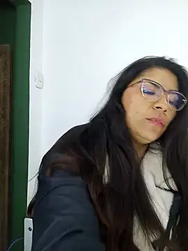 Snapshot of Luna_Dumont chatting on 05-28-26, 11:29 Luna Dumont online show from 05-28-26, 11:29
