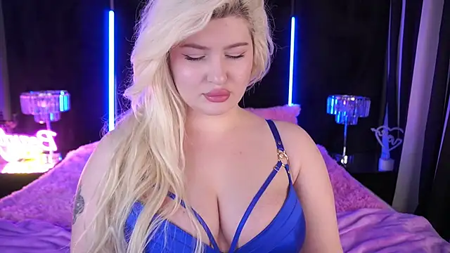 Snapshot of CocoSecretss chatting on 12-09-24, 07:28 CocoSecretss online show from 12-09-24, 07:28