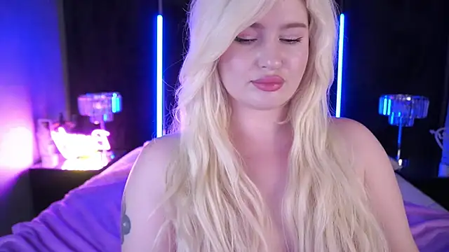 Snapshot of CocoSecretss chatting on 12-09-24, 10:54 CocoSecretss online show from 12-09-24, 10:54