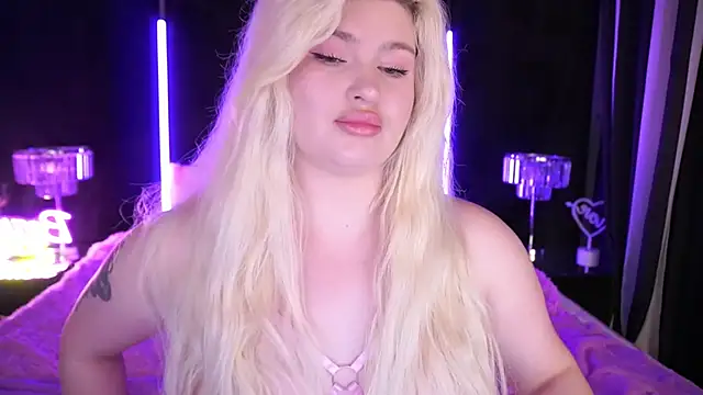 Snapshot of CocoSecretss chatting on 12-13-24, 07:58 CocoSecretss online show from 12-13-24, 07:58