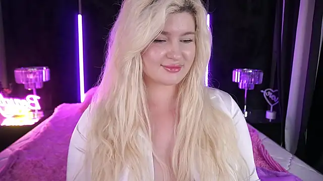 Snapshot of CocoSecretss chatting on 12-15-24, 11:01 CocoSecretss online show from 12-15-24, 11:01