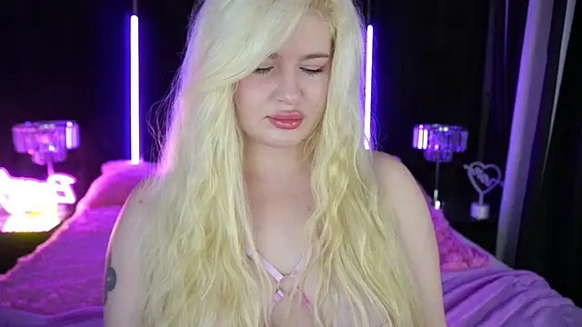 Snapshot of CocoSecretss chatting on 12-19-24, 07:51 CocoSecretss online show from 12-19-24, 07:51