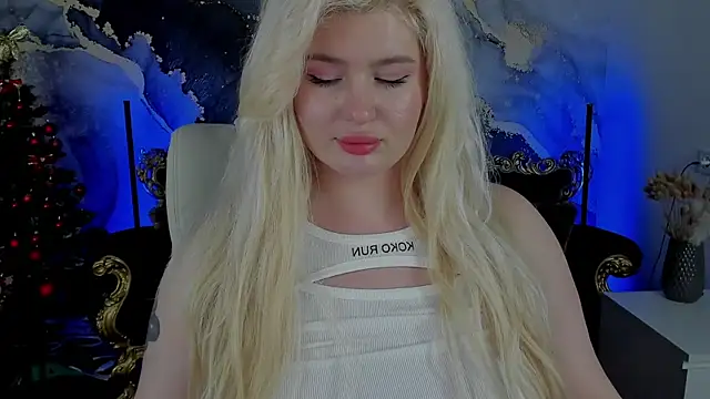 Snapshot of CocoSecretss chatting on 12-21-24, 11:01 CocoSecretss online show from 12-21-24, 11:01