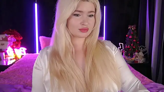 Snapshot of CocoSecretss chatting on 01-02-25, 07:44 CocoSecretss online show from 01-02-25, 07:44