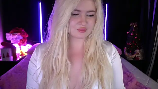 Snapshot of CocoSecretss chatting on 01-05-25, 11:37 CocoSecretss online show from 01-05-25, 11:37