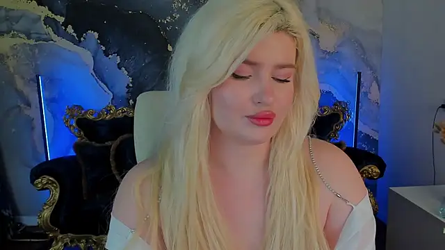 Snapshot of CocoSecretss chatting on 02-05-25, 07:39 CocoSecretss online show from 02-05-25, 07:39