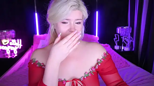 Snapshot of CocoSecretss chatting on 10-23-25, 06:45 CocoSecretss online show from 10-23-25, 06:45