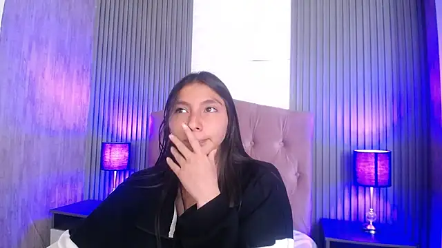 Snapshot of kendall_saenz chatting on 03-14-25, 07:44 kendall saenz online show from 03-14-25, 07:44