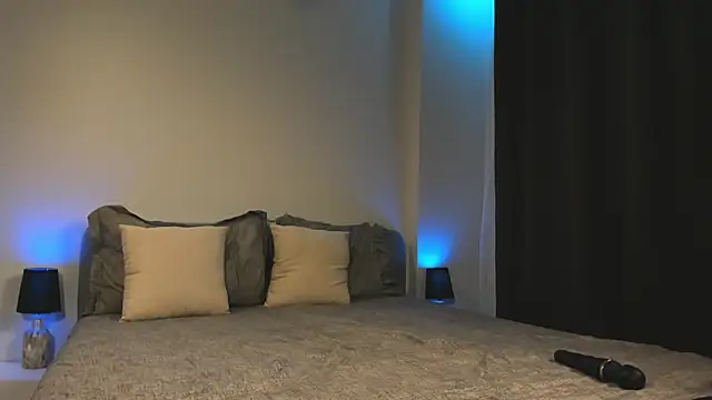 Snapshot of ShySara chatting on 02-15-25, 04:01 ShySara online show from 02-15-25, 04:01