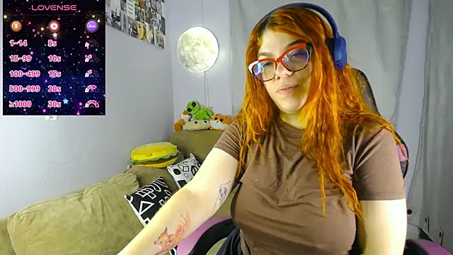 Snapshot of lucie_nicolls chatting on 03-18-25, 10:58 lucie nicolls online show from 03-18-25, 10:58