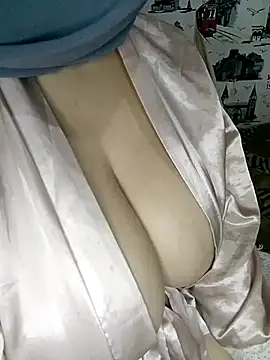 Snapshot of perfect_cums chatting on 12-18-24, 07:19 perfect cums online show from 12-18-24, 07:19