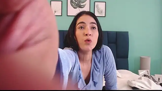 Snapshot of NicollColeman chatting on 03-13-25, 08:32 NicollColeman online show from 03-13-25, 08:32